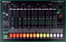 Драм-машина Roland AIRA TR-8