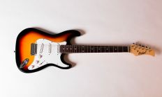 Электрогитара ROCKET ST-01 SB 39 тип корпуса Stratocaster