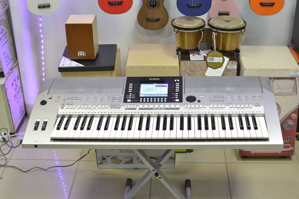 Синтезатор Yamaha PSR-S910 (б/у)