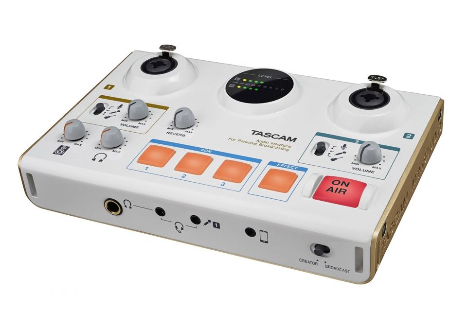 Звуковая карта TASCAM US-42